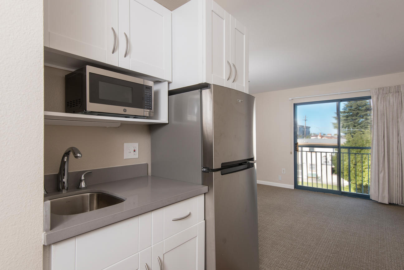 San Carlos Elms San Carlos, CA FACILITIES